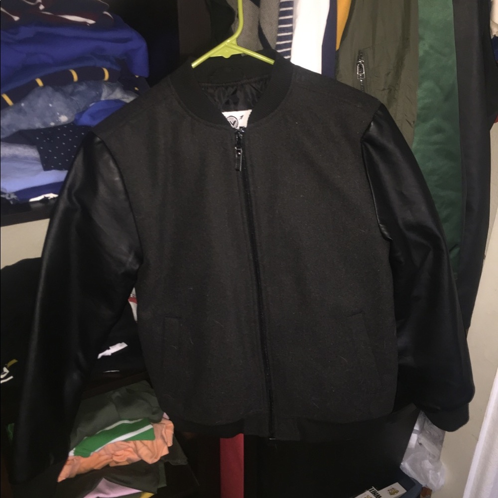 Shawn white wool jacket with leather sleeves